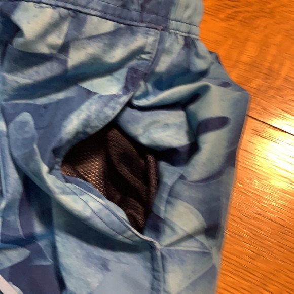 Men’s Speedo Swim Trunks - Picture 3 of 10